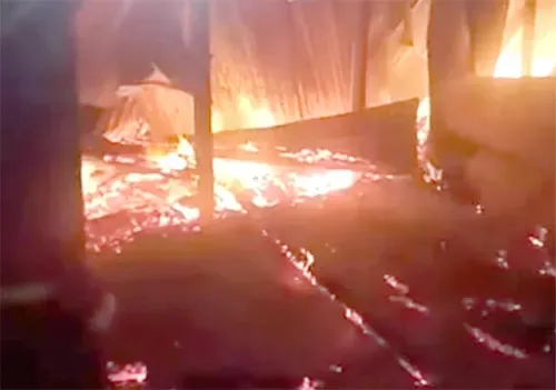 ঘুমন্ত শিশু নিহত, অগ্নিদগ্ধ ৩